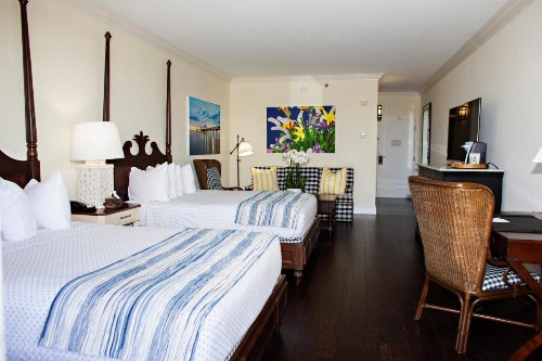 Inn at Pelican Bay - image 9