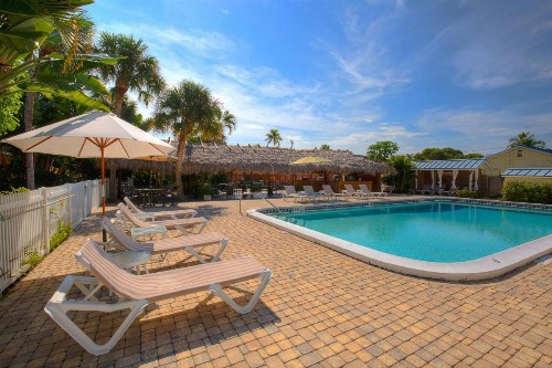 Naples Garden Inn - image 13