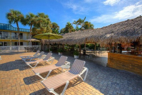 Naples Garden Inn - image 31