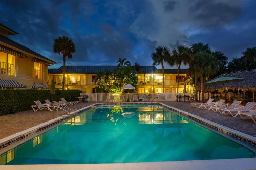 Naples Garden Inn - image 32