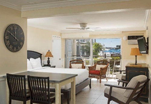 Cove Inn on Naples Bay - image 14