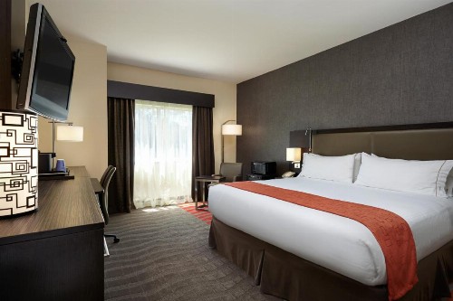 Holiday Inn Express Naples Downtown 5th Avenue an IHG Hotel - image 14