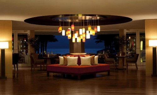 Edgewater Beach Hotel - image 2