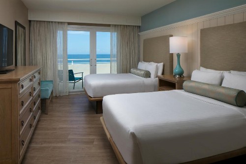 Edgewater Beach Hotel - image 29