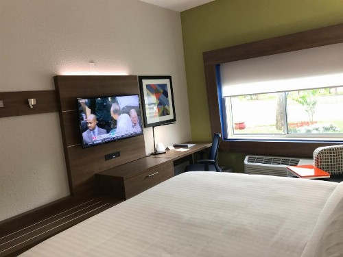 Holiday Inn Express - Naples South - I-75 an IHG Hotel - image 24