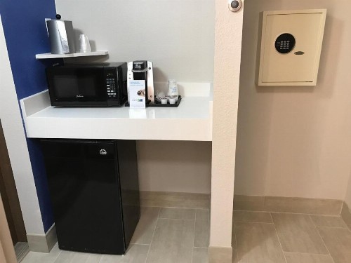 Holiday Inn Express - Naples South - I-75 an IHG Hotel - image 30