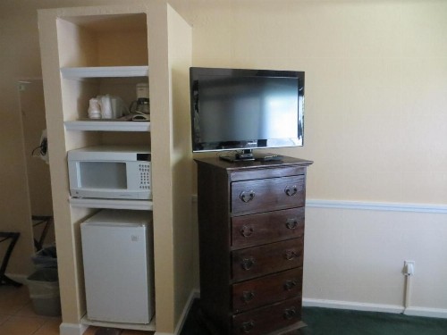 Lemon Tree Inn - image 6