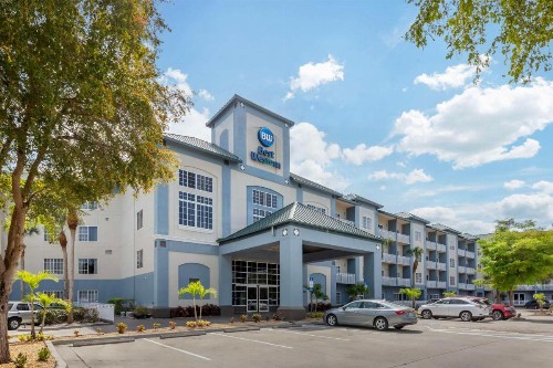 Best Western Naples Plaza Hotel - image 10