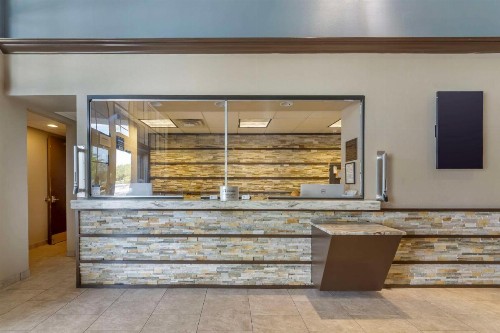 Best Western Naples Plaza Hotel - image 11