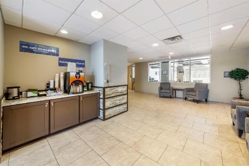 Best Western Naples Plaza Hotel - image 12