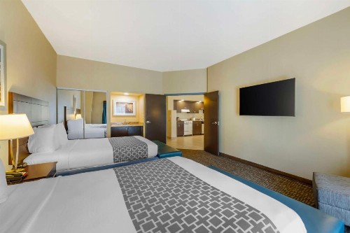 Best Western Naples Plaza Hotel - image 19