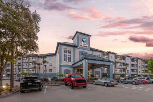 Best Western Naples Plaza Hotel - image 2
