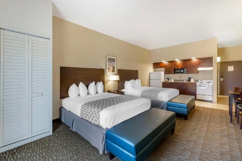 Best Western Naples Plaza Hotel - image 34