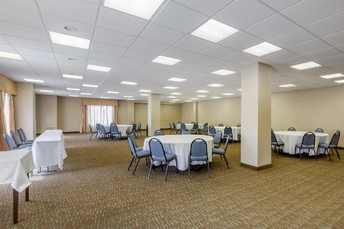 Best Western Naples Plaza Hotel - image 40