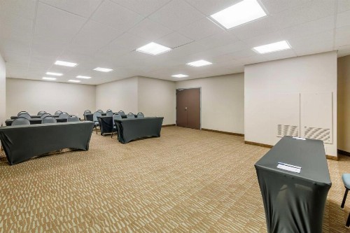 Best Western Naples Plaza Hotel - image 41