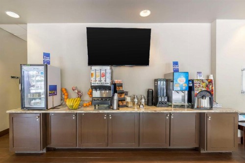 Best Western Naples Plaza Hotel - image 49