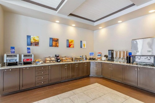 Best Western Naples Plaza Hotel - image 50