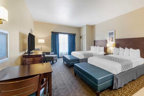 Best Western Naples Plaza Hotel - image 8