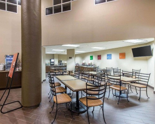 Comfort Inn & Executive Suites Naples - image 12