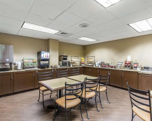 Comfort Inn & Executive Suites Naples - image 29