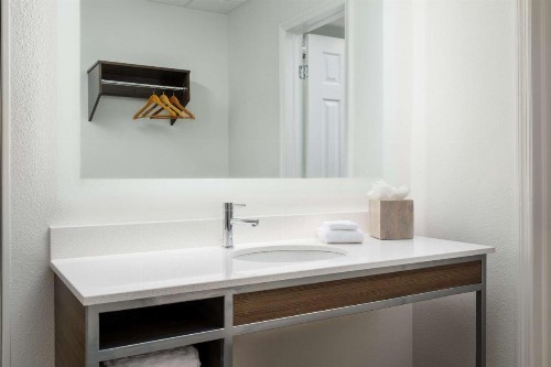 Best Western Naples Inn & Suites - image 14