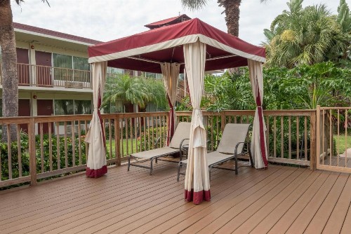 Red Roof Inn PLUS+ & Suites Naples Downtown-5th Ave S - image 35