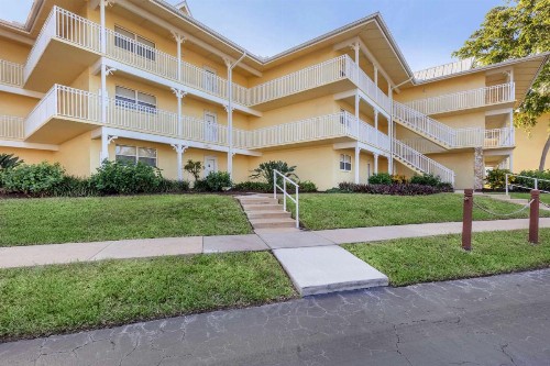 Charter Club Resort Of Naples Bay By Diamond Resorts - image 18