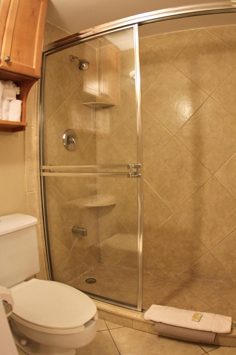 Gulfcoast Inn Naples - image 3