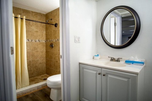 Spinnaker Inn of Naples - image 35