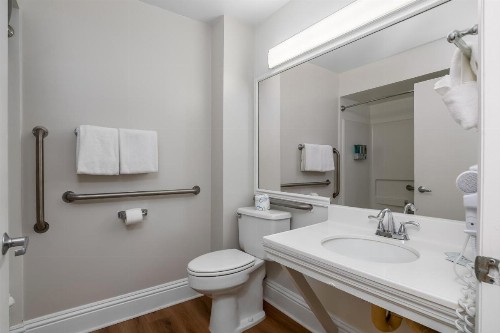 Naples Park Central Hotel - image 27