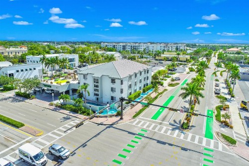 Naples Park Central Hotel - image 34