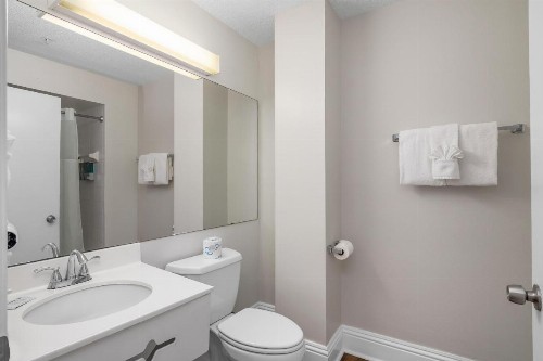 Naples Park Central Hotel - image 35