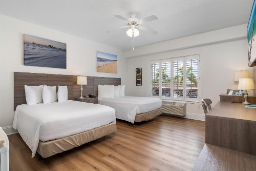 Naples Park Central Hotel - image 46