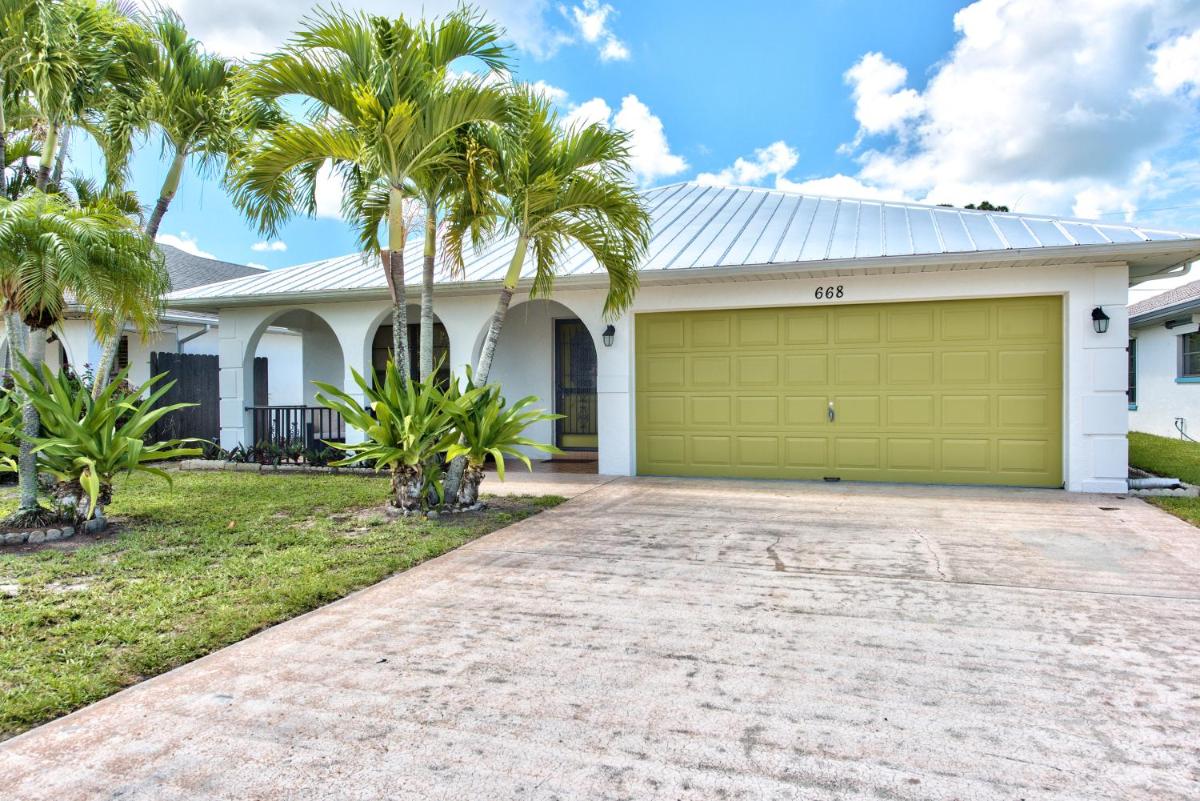 Avanti Vacation Rental - image 2