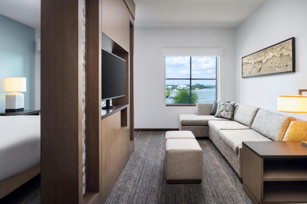Hyatt House Naples/5th Avenue - image 3