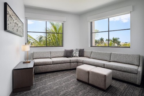Hyatt House Naples/5th Avenue - image 36