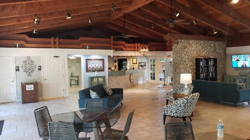 Parkshore resort apartment - image 26