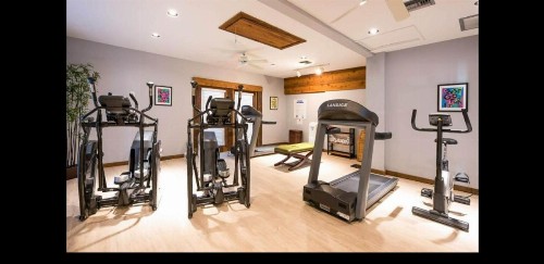 Parkshore resort apartment - image 29