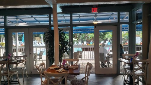 Parkshore resort apartment - image 34