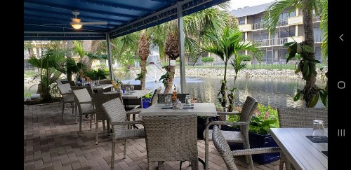Parkshore resort apartment - image 35