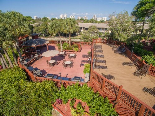 Parkshore resort apartment - image 45