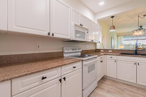 GreenLinks Golf Villa at Lely Resort - image 15