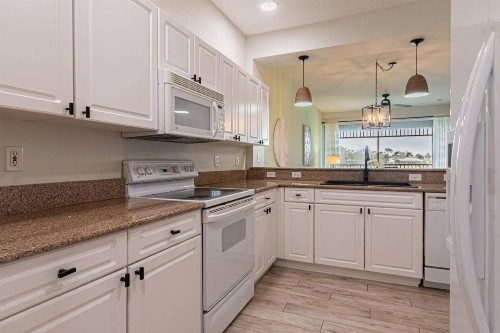GreenLinks Golf Villa at Lely Resort - image 28