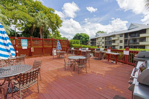 Park Shore Resort 3rd Floor Bldg. E - image 3