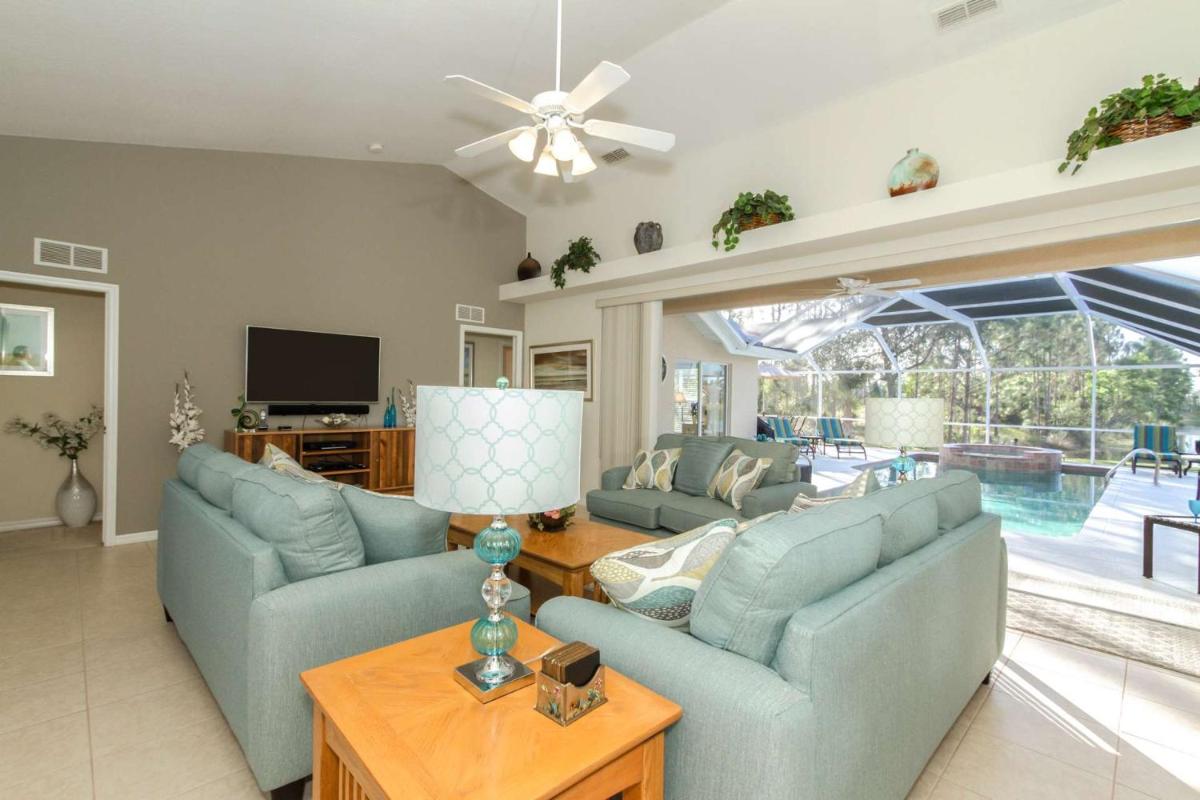 Briarwood- Tivoli Lane with Fountain View - image 4