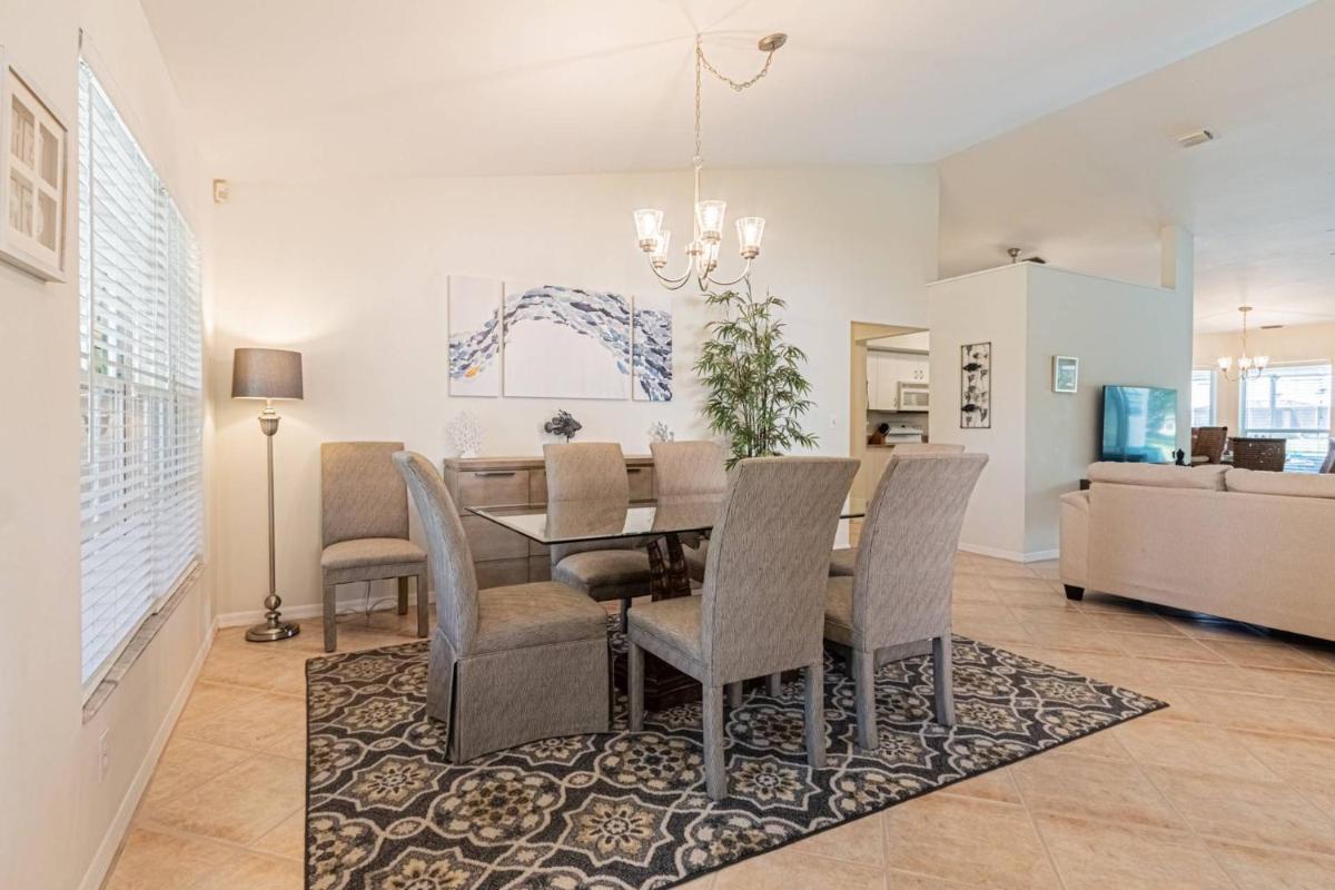 Crown Pointe- Harrogate Ct. - image 4