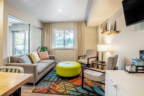 WoodSpring Suites Naples - image 10