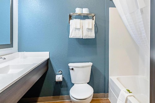 WoodSpring Suites Naples - image 20