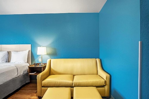 WoodSpring Suites Naples - image 24