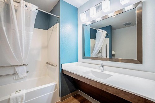 WoodSpring Suites Naples - image 6